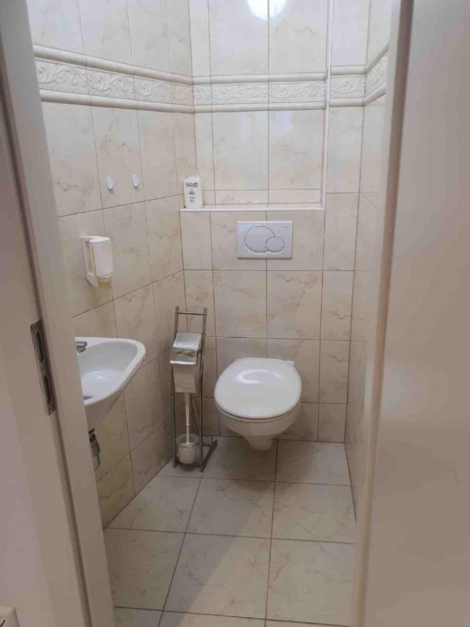 Vista Del Lago Fuer 8 Personen Und Parktplatz Διαμέρισμα Ossiach Εξωτερικό φωτογραφία